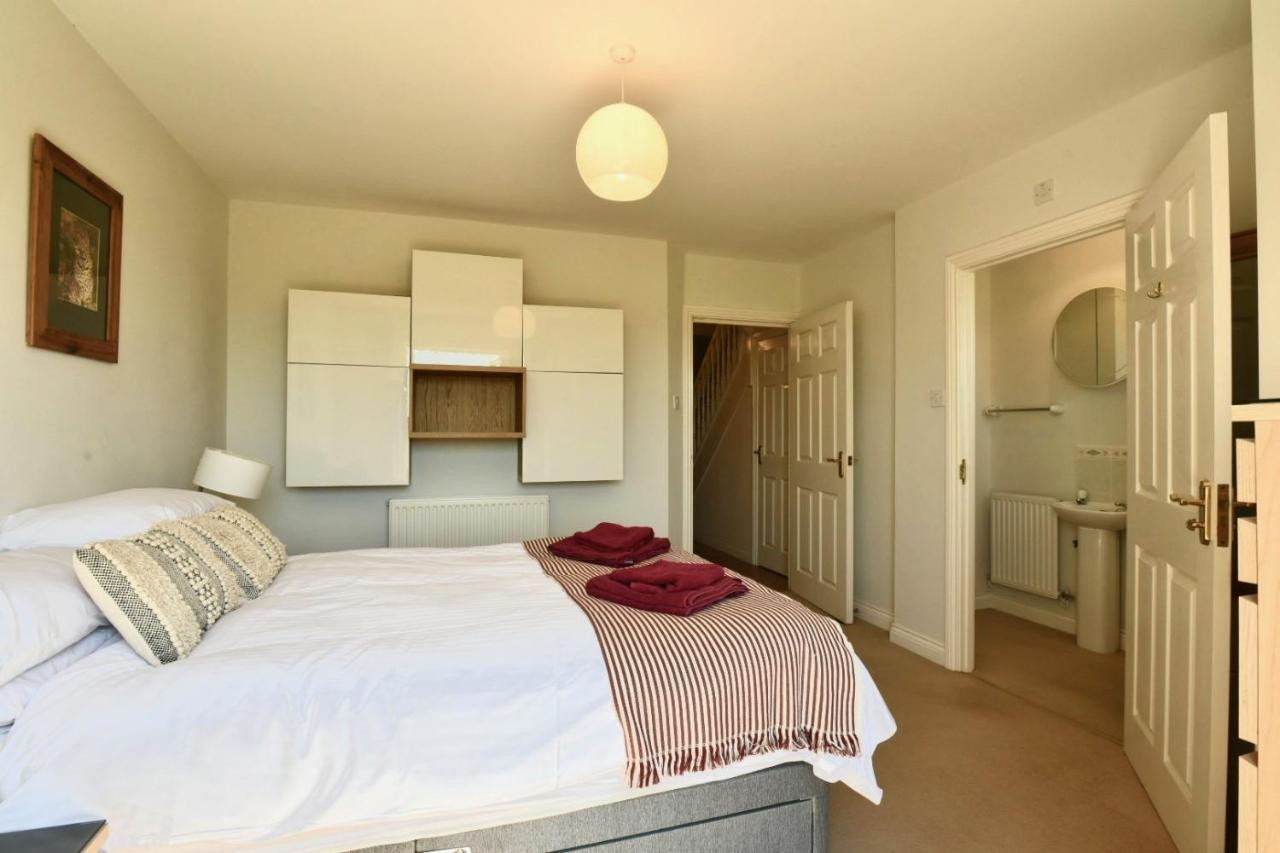 47 Wetherby Way, 3 Bedrooms, Sleeps 6, Easy Walk To Town, Parking, Self Catering, Great View Stratford-upon-Avon Exteriér fotografie