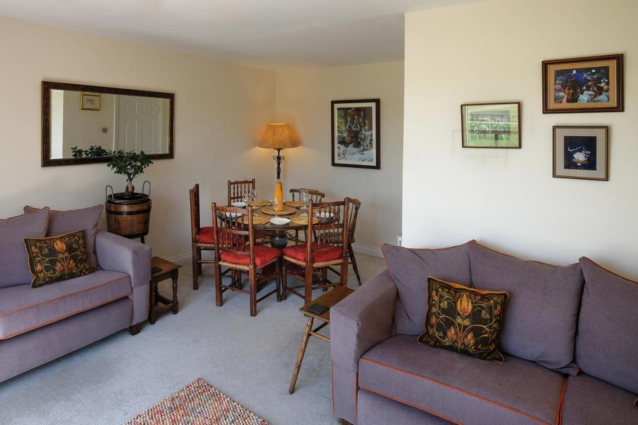 47 Wetherby Way, 3 Bedrooms, Sleeps 6, Easy Walk To Town, Parking, Self Catering, Great View Stratford-upon-Avon Exteriér fotografie